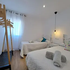 Avda De Piletas, Segunda Linea De Playa Apartamento